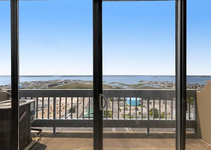 Renovated Oceanfront Century I With Ocean & Bay View Wifi Ac Shared Pool Holiday home *