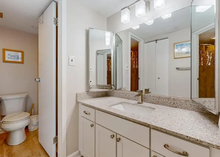 Renovated Oceanfront Century I With Ocean & Bay View Wifi Ac Shared Pool Holiday home Ocean City