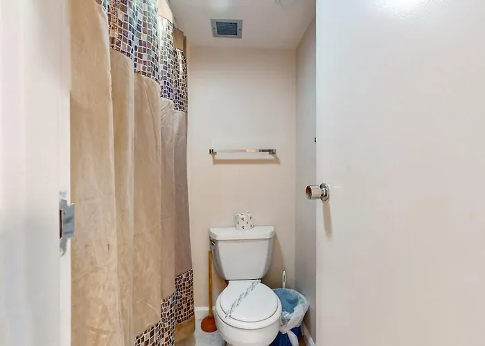 Holiday home Renovated Oceanfront Century I With Ocean & Bay View Wifi Ac Shared Pool Ocean City